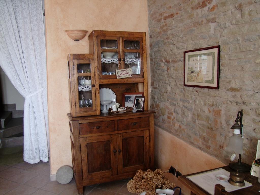 卡萨博乐酒店 Trezzo Tinella 外观 照片